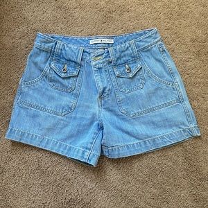 Vintage Tommy Hilfiger Jean shorts!!